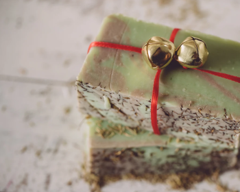 Organic Handmade Soap (scent: Christmas Thyme, size: 7oz)